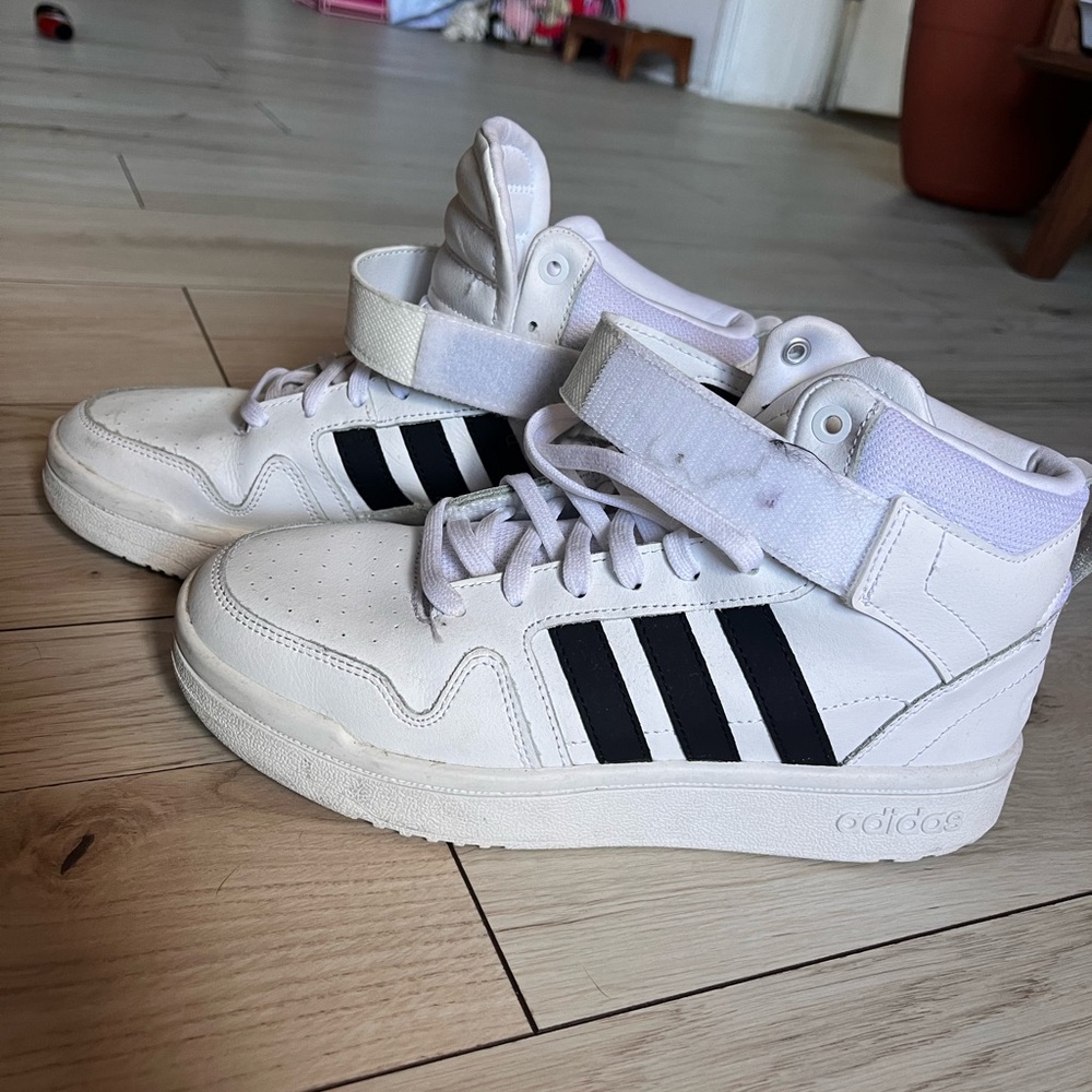 Adidas White and Black Sneakers - Picture 3 of 4